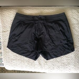 Athleta Active Shorts (EUC), Size 8 (Similar to Trekkie Shorts)